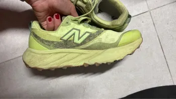 Used New Balance Fresh Foam x Hierro v9 bike — image 5 of 6