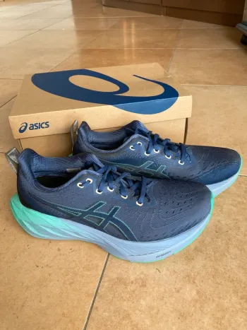 Używany Asics Novablast 4 bike
