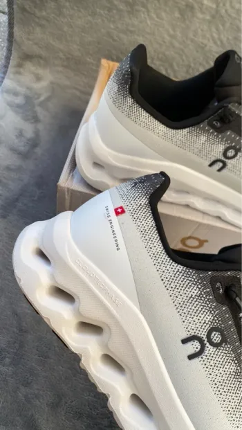 Gebrauchtes On Running On Shoes bike — Bild 2 von 5
