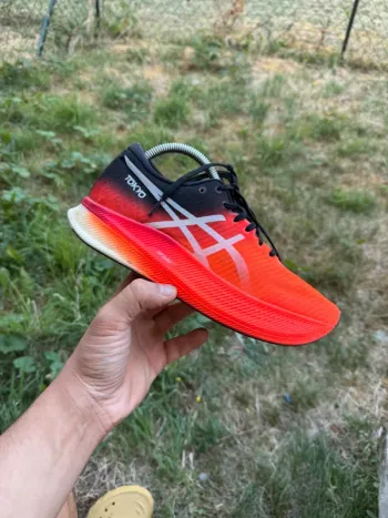 Używany Asics MetaSpeed Sky bike — zdjęcie 5 z 11