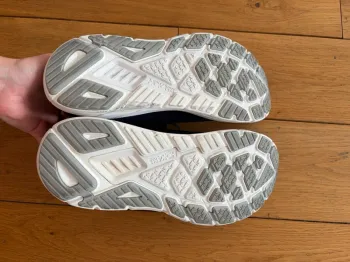 Used Hoka Arahi 7 bike — image 8 of 11