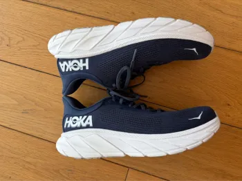 Used Hoka Arahi 7 bike — image 3 of 11