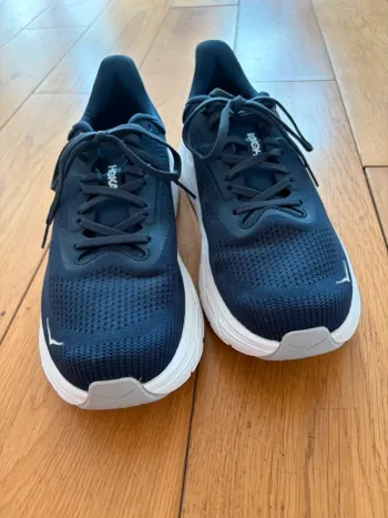 Used Hoka Arahi 7 bike — image 4 of 11