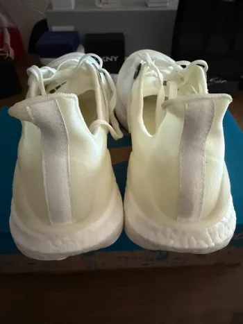 Tweedehands Adidas Boost bike — afbeelding 2 van 9