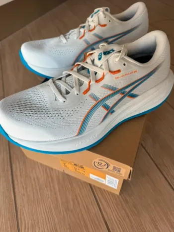 Used Asics Gel-Cumulus 28 bike — image 2 of 7
