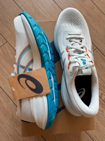 Used Asics Gel-Cumulus 28 bike — image 5 of 7