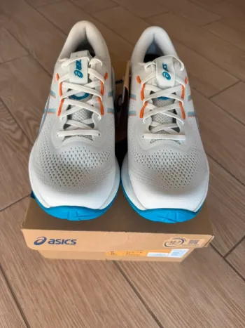 Used Asics Gel-Cumulus 28 bike — image 3 of 7