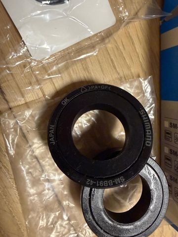 Used Shimano BB - SM-BB91-42A bike — image 4 of 5