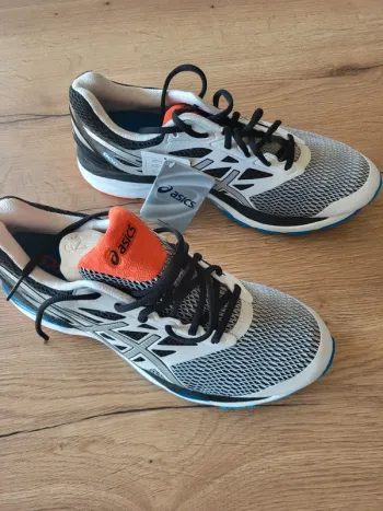 Tweedehands Asics Gel Cumulus 18 bike