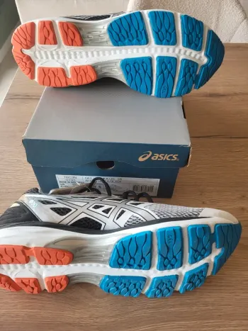 Used Asics Gel Cumulus 18 bike — image 2 of 3