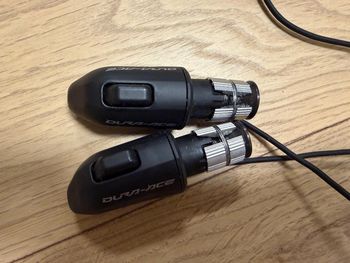Brugt Shimano Dura-Ace SW-9071 Remote Aero Bar / TT Shifter (Pair) bike