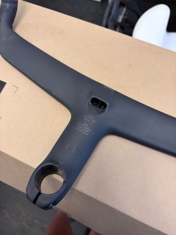 Used Roval Rapide Cockpit 2024 bike — image 2 of 5
