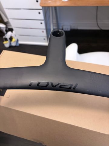 Used Roval Rapide Cockpit 2024 bike — image 5 of 5