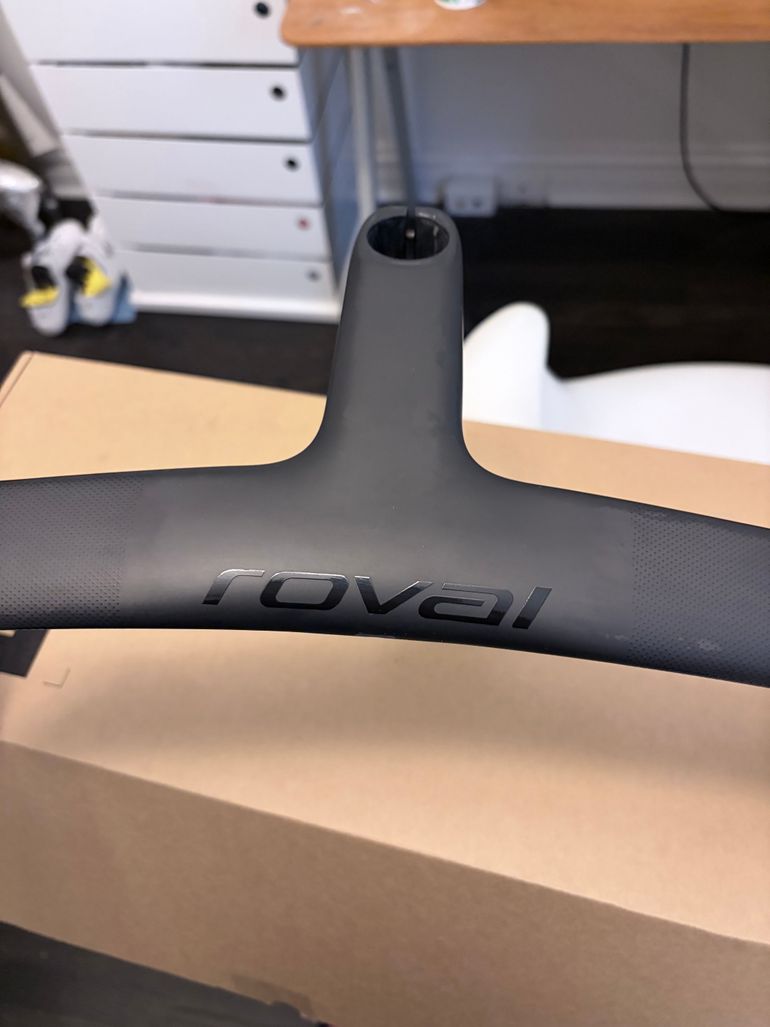 Used Roval Rapide Cockpit 2024 bike — image 5 of 5