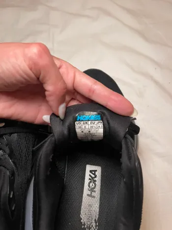 Hoka Bondi 8 bike d'occasion — image 6 sur 7