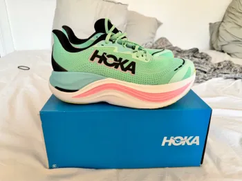 Used Hoka Skyward X bike — image 2 of 5