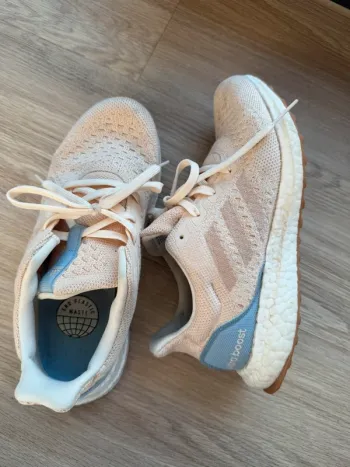 Używany Adidas Ultraboost bike