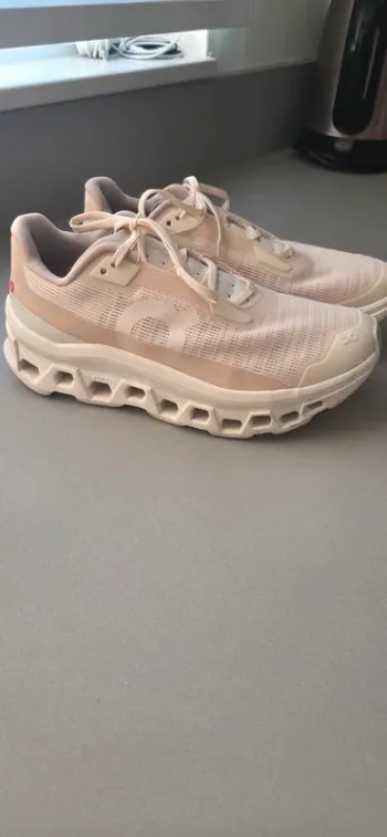 Used On Running Cloudmonster Void bike