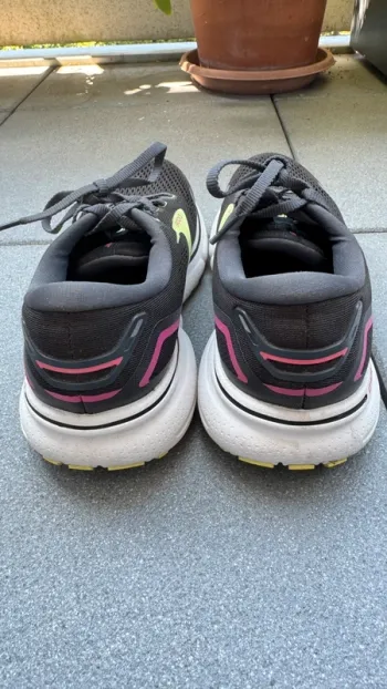 Used Brooks Ghost 15 bike — image 5 of 8