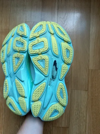 Hoka Bondi 8 bike d'occasion — image 9 sur 12