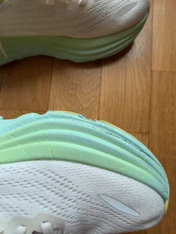 Hoka Bondi 8 bike d'occasion — image 7 sur 12
