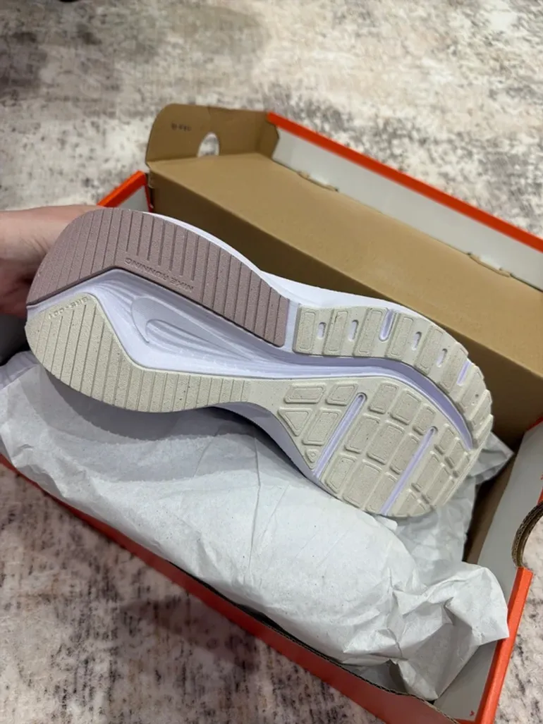 Tweedehands Nike Schuhe bike — afbeelding 2 van 4