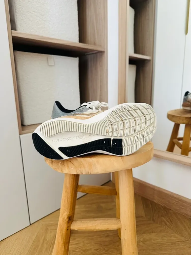 Brugt Nike Running Shoes Size 37.5 bike — billede 4 af 5