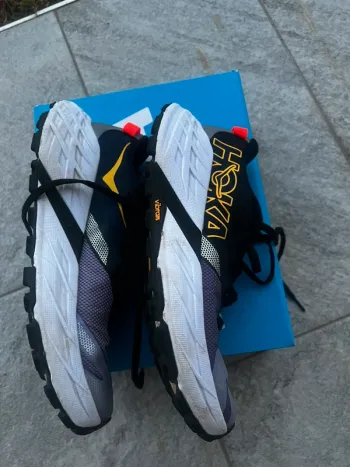 Tweedehands Hoka Speedgoat 7 bike — afbeelding 3 van 5