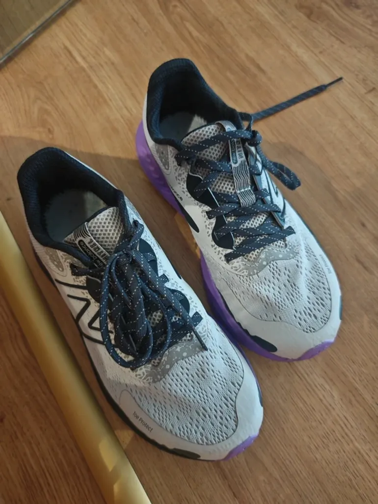 Used New Balance Toe Protect bike — image 3 of 4