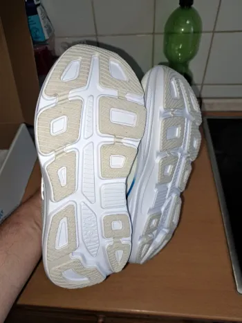 Used Hoka Bondi 9 bike — image 8 of 9