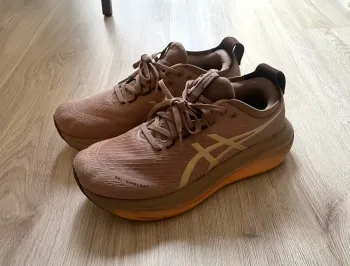 Gebrauchtes Asics Gel-Nimbus 27 Luxe bike