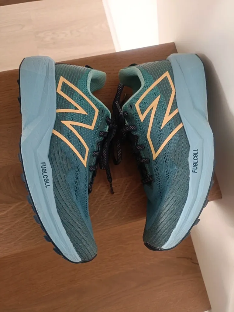 Tweedehands New Balance FuelCell Venym bike — afbeelding 2 van 6