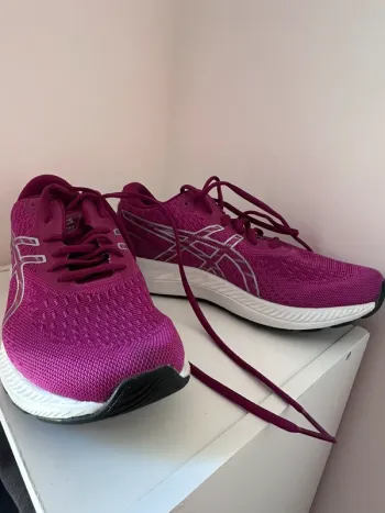 Used Asics Gel-Excite 9 bike — image 2 of 4