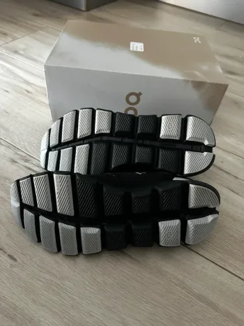 Używany On Running Cloud X3 bike — zdjęcie 5 z 5