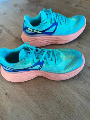 Tweedehands Salomon Running Shoes Size 37 1/3 bike — afbeelding 3 van 8