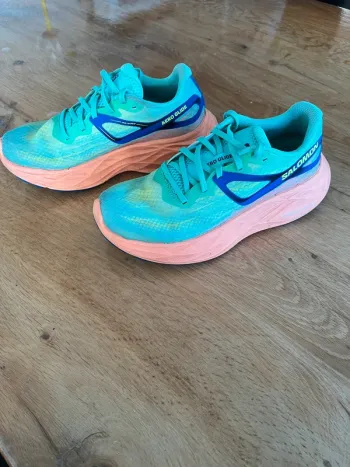 Salomon Running Shoes Size 37 1/3 bike de segunda mano