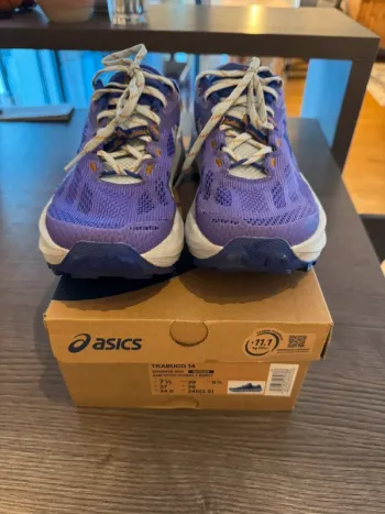 Used Asics Trabuco 14 FF Blast MAX bike — image 2 of 6