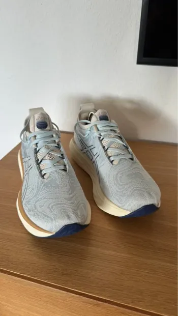 Gebrauchtes Asics Gel Nimbus bike — Bild 2 von 3