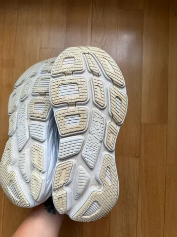 Used Hoka Bondi 7 bike — image 8 of 12