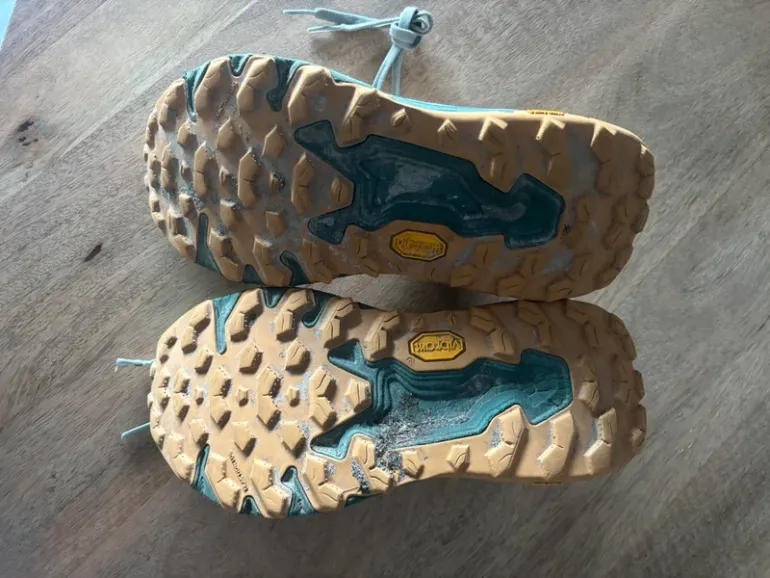 Used New Balance Hierro v9 bike — image 7 of 8