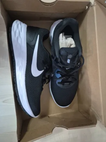 Used Nike Revolution 6 NN bike — image 3 of 5