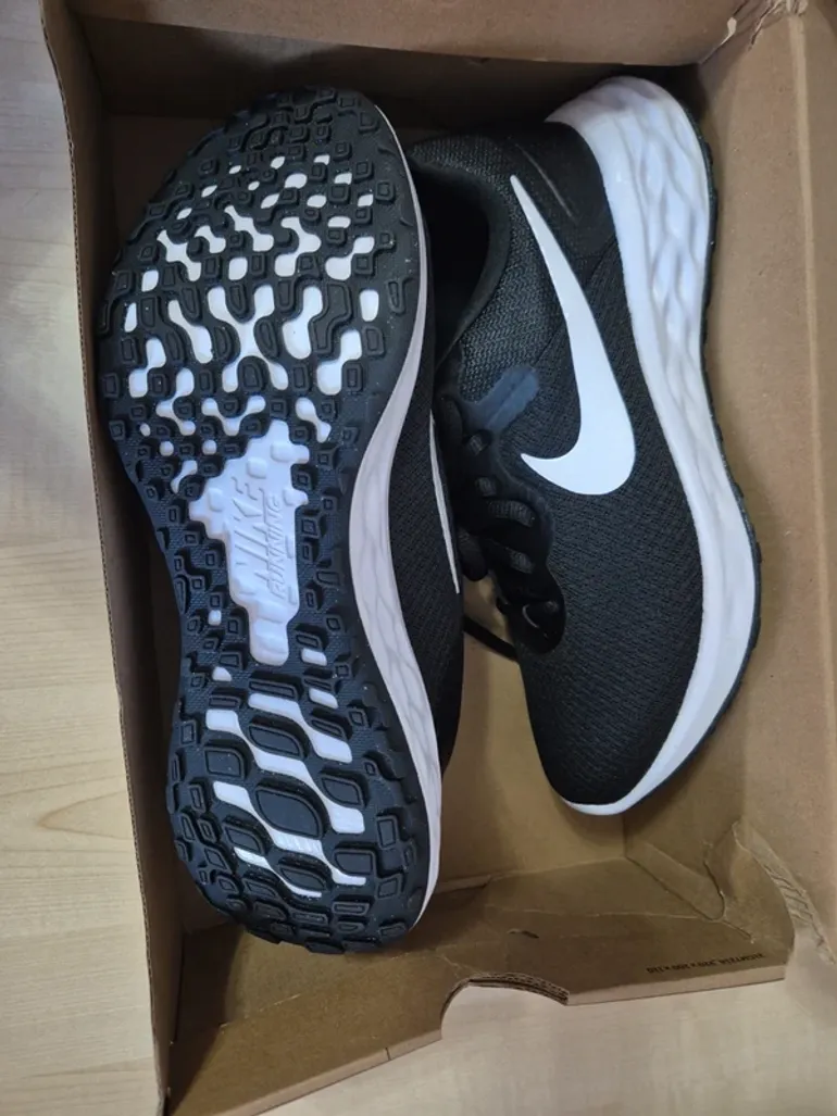 Used Nike Revolution 6 NN bike — image 2 of 5