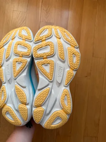 Used Hoka Bondi 8 bike — image 8 of 11