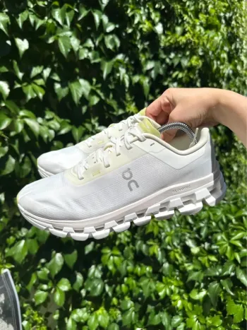 Used White Cloud Flow 4 bike