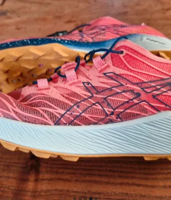 Asics Fujispeed 4 bike d'occasion — image 2 sur 5