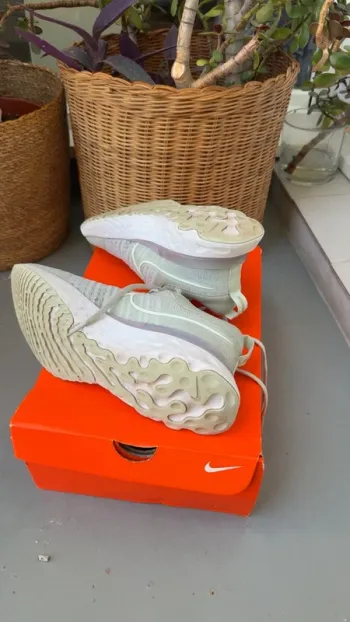 Used Nike Running Shoes Size 40 bike — image 6 of 8