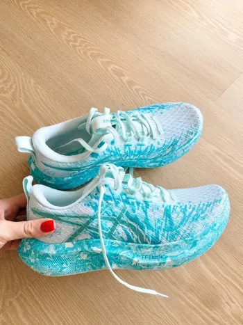 Used Asics FF Blast+ bike