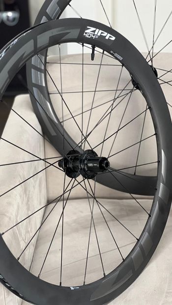 Brugt Zipp 404 S Wheels 2026 bike — billede 2 af 8