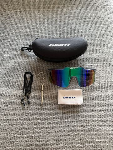 Brugt Giant Sunglasses bike — billede 1 af 3