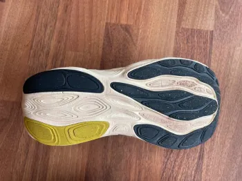 Tweedehands New Balance 1080 V14 bike — afbeelding 5 van 9